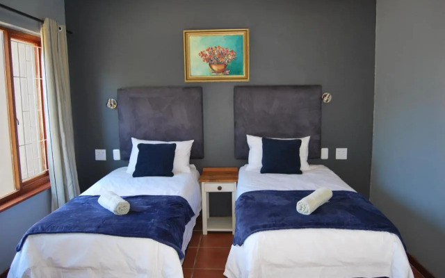 14 Cluster House & Studio