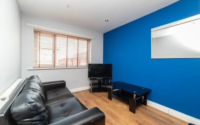 2 Bedroom Apartrment