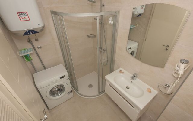 Apartments Leone
