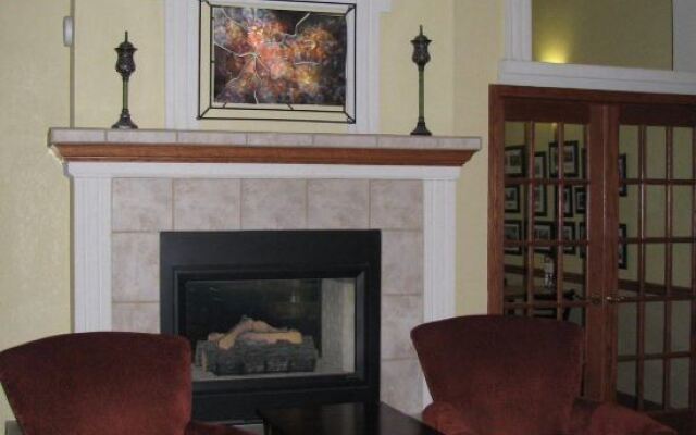 Holiday Inn Express Watertown
