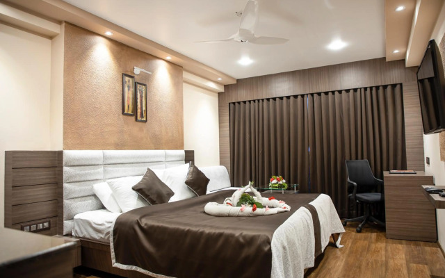 OYO Premium Paltan Bazar