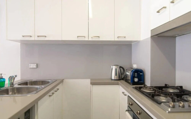 Peaceful Oasis in Randwick With Private Garden Patio