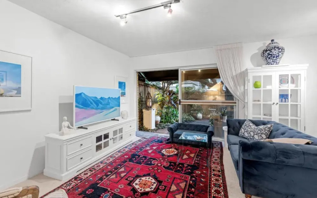 Charming 2-bed Terrace in Prestigious Ascot