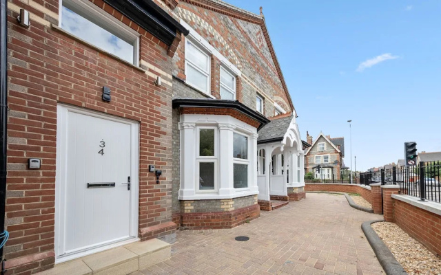 Stylish 2 Bedroom Apartment