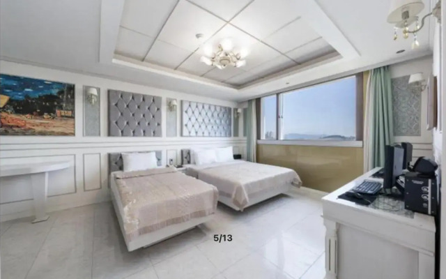 Yeosu Beach Hotel