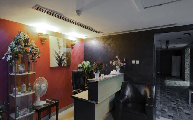 Silent Room Hotel by OYO Rooms