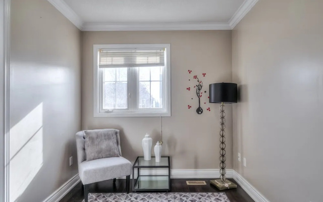 Waterfront Avenue Suites