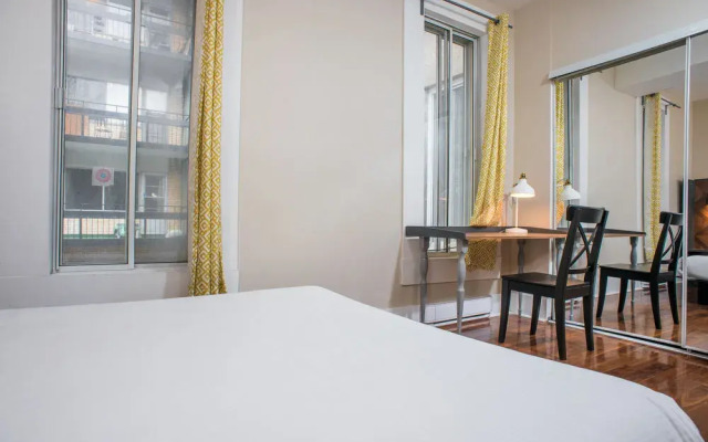 Sleek Studio in Downtown MTL by Sonder