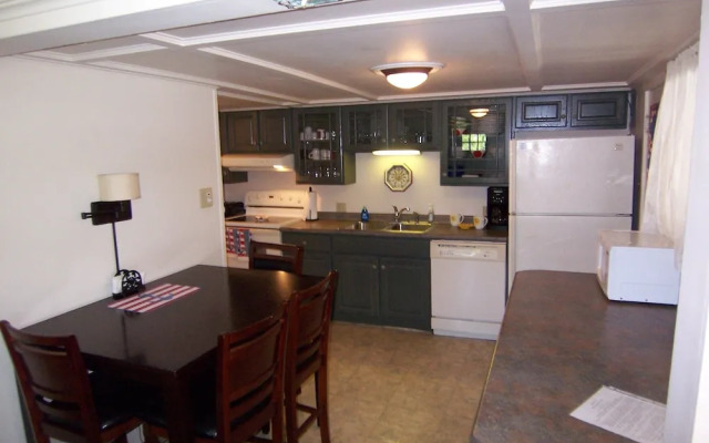 Wooden Boat Inn