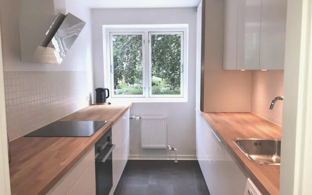 Spacious 1-bed in Frederiksberg w Balcony