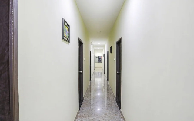 Fabhotel Royal Inn Ii