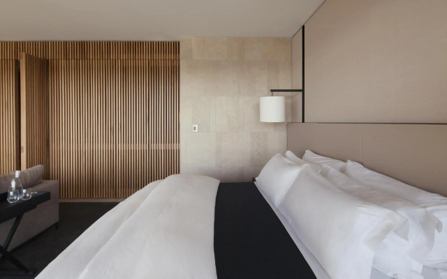 Hotel Realm