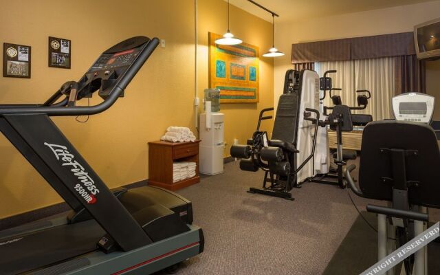 Wood River Inn & Suites