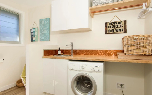 Spinnaker - Family Getaway - 2mins Walk to Beach