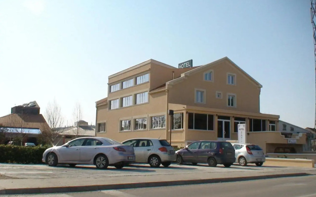 Hotel BaMBiS