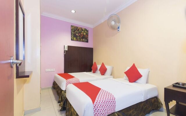 OYO 425 Hotel GS Inn