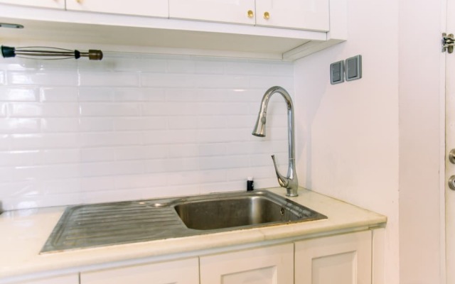 Spacious And Nice 2Br Apartment At Mediterania Palace Residence