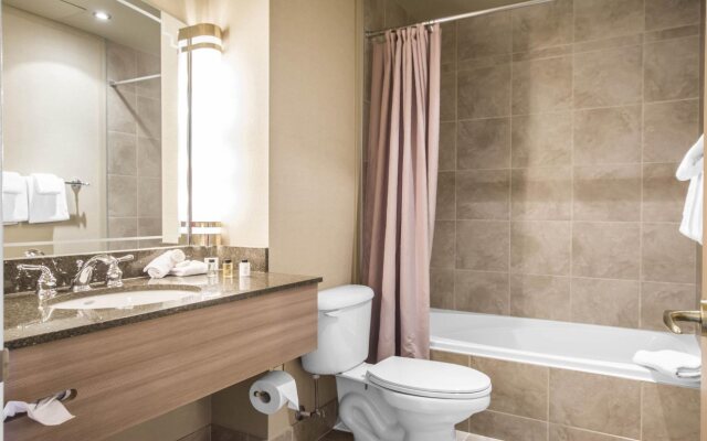 Hotel Royal William, Ascend Hotel Collection