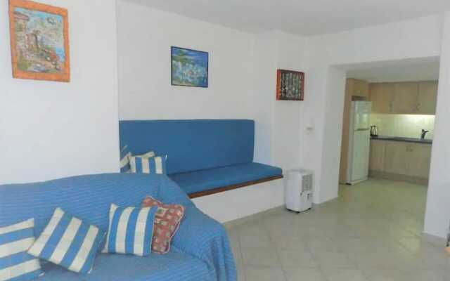 Remarkable 3double-bed House in Daskalio