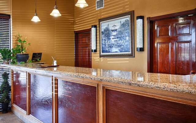 Best Western Taylor Inn