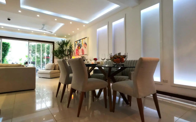 Luxueux Duplex 2mn plage,5e Av, Centre Touristique