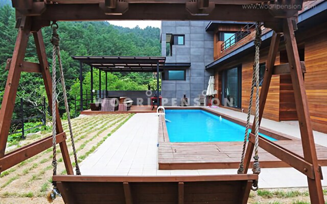 Gapyeong baeknak Flat House