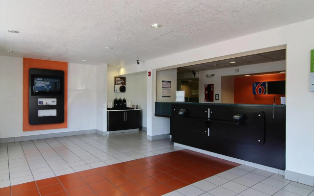 Motel 6-Albuquerque, NM - Coors Road