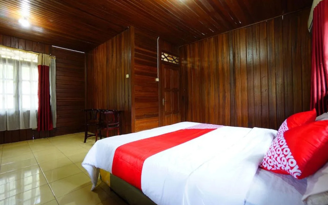 OYO 1254 Golden Lake Resort