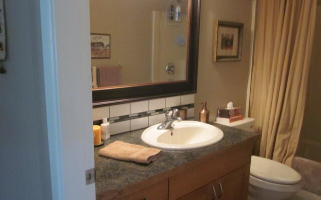 Suite As it Gets Vacation Rental/B&B