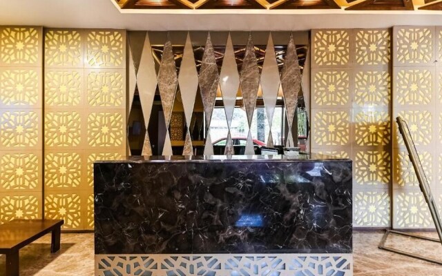 Hotel Surpin Palace
