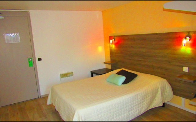Aix Hotel