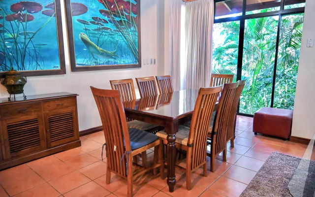 Hotel Villas Lirio