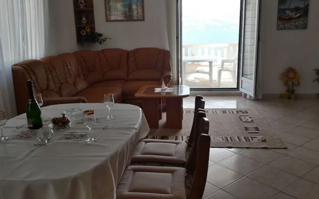 Juri - sea View - A1