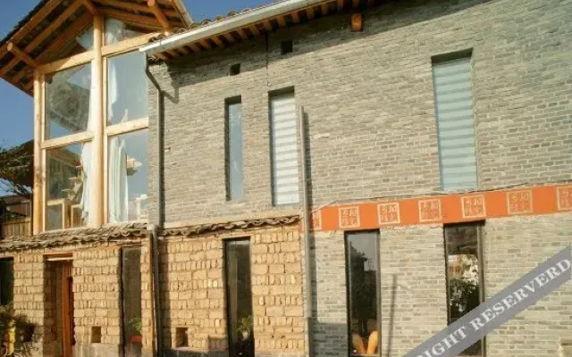 Xiangyu Yangguang Gallery Inn