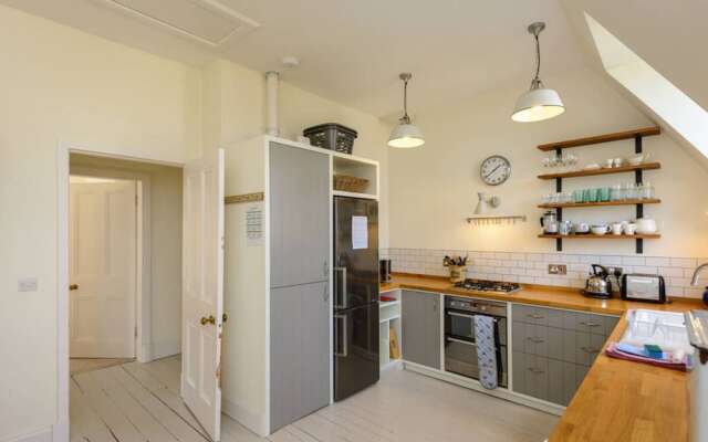 Forthview - Traditional 2 Bedroom Apartment