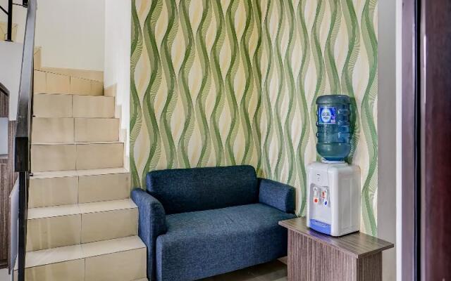 OYO 90940 Guesthouse Colombus G12