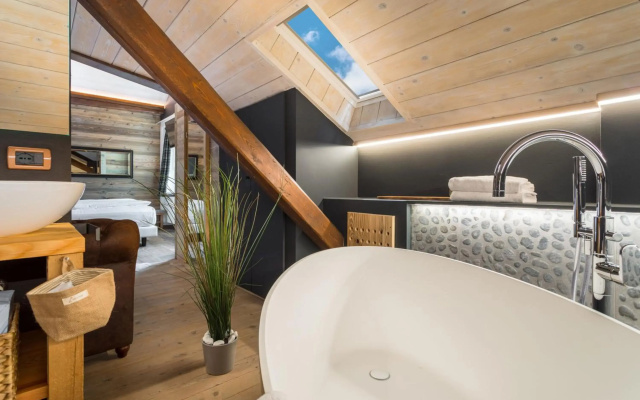 John Luxury Suites