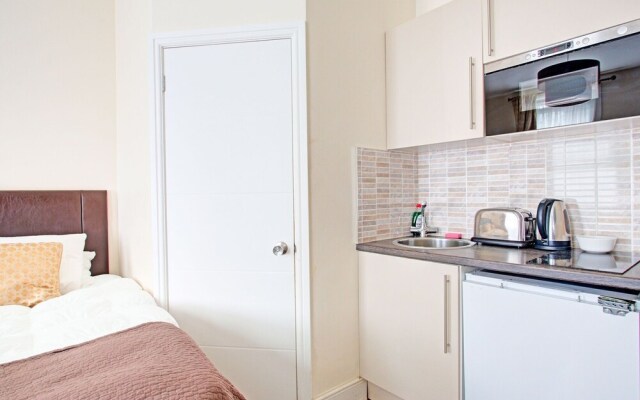 Elegant Apartment in London near Thames River