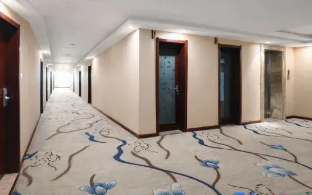 Li Ya Hotel