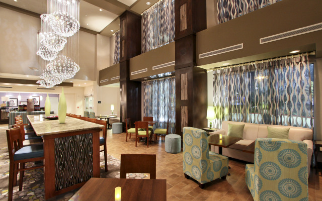 Hampton Inn & Suites Winnie