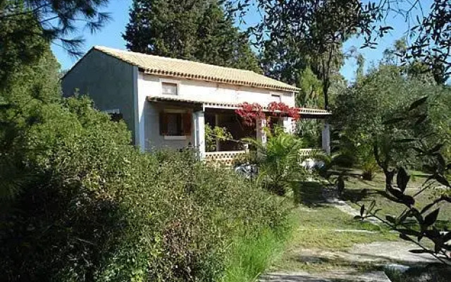 Arginousa Holiday Houses
