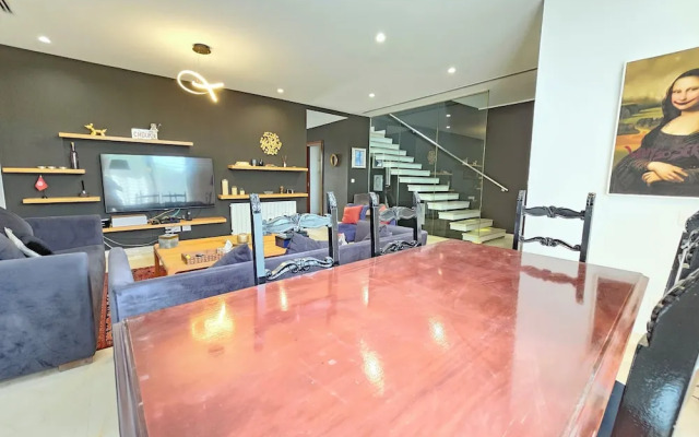 Stylish Luxe House with Garden Marsa
