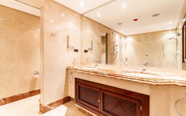 Frontline beach 3 bedroom apartment