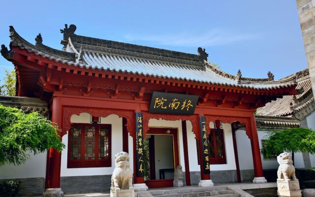 ZuoYouKe Qinling West Brigade Hotel