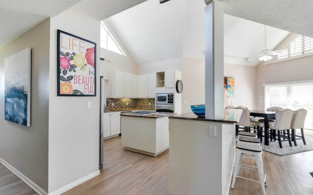 Pet-friendly Galveston Home w/ Wraparound Deck