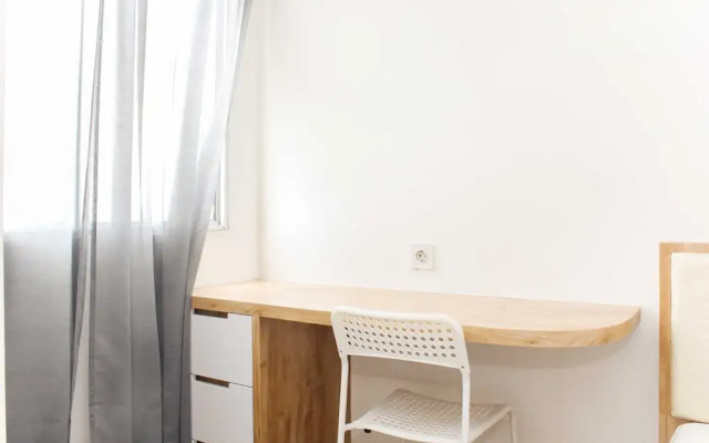 Homey And Cozy Studio At Riverview Jababeka Apartment