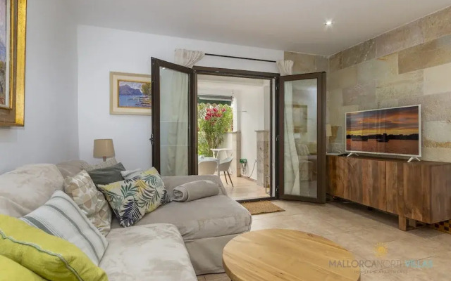 Pretty Apartment With Balcony