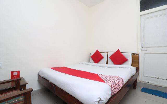 OYO 35806 Hotel Himgiri