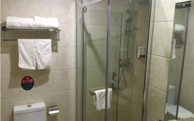 GreenTree Inn Wuxi New District Shengang World Express Hotel – Bathroom – Wuxi