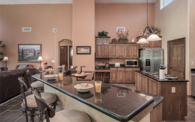 Casa Elegante - Four Bedroom Cabin